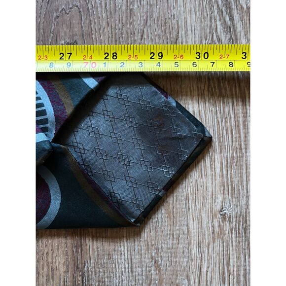 Vintage Pierre BALMAIN Paris Green Red 100% Silk Pattern Neck Tie - Picture 5 of 5